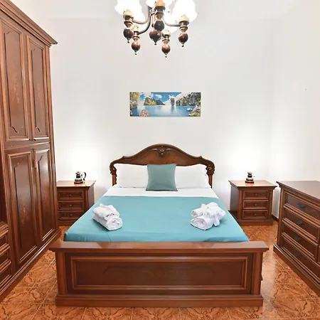 Izzhome Coloniale Pula Exterior foto