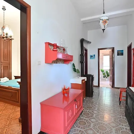 Izzhome Coloniale Pula Exterior foto