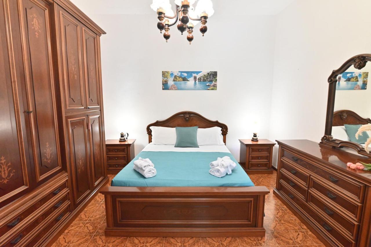 Izzhome Coloniale * Pula